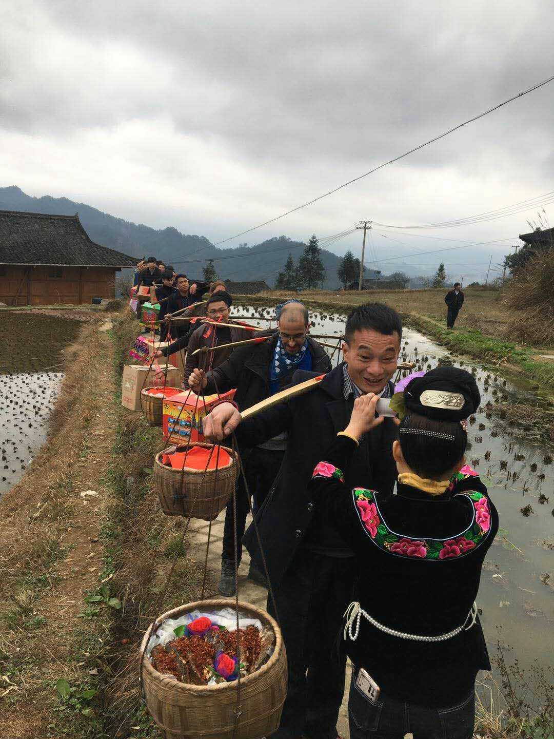 据说，看完这场充满仪式感的婚礼，没有姑娘不想嫁人的