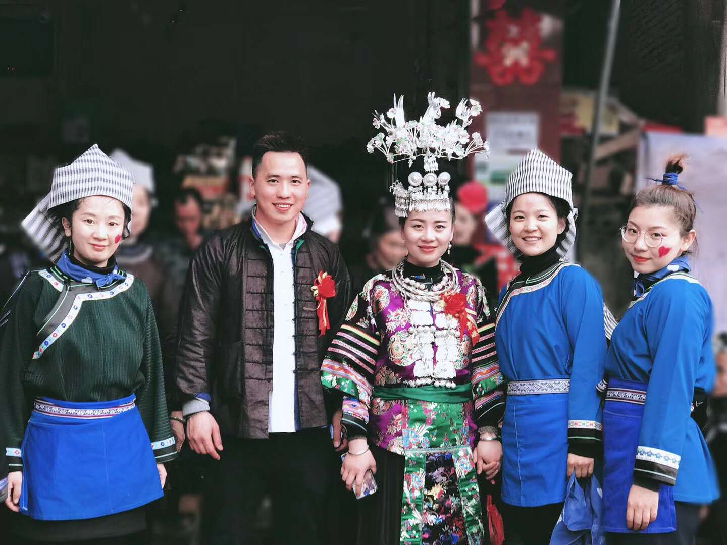 据说，看完这场充满仪式感的婚礼，没有姑娘不想嫁人的